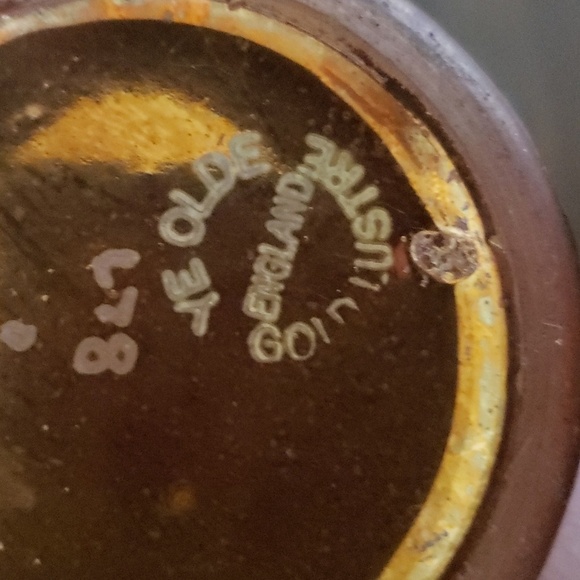 ENGLISH LUSTERWARE VASE - Picture 5 of 7